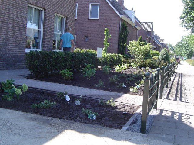 Aanleg gehele tuin mei 2012, Ysselesteyn 